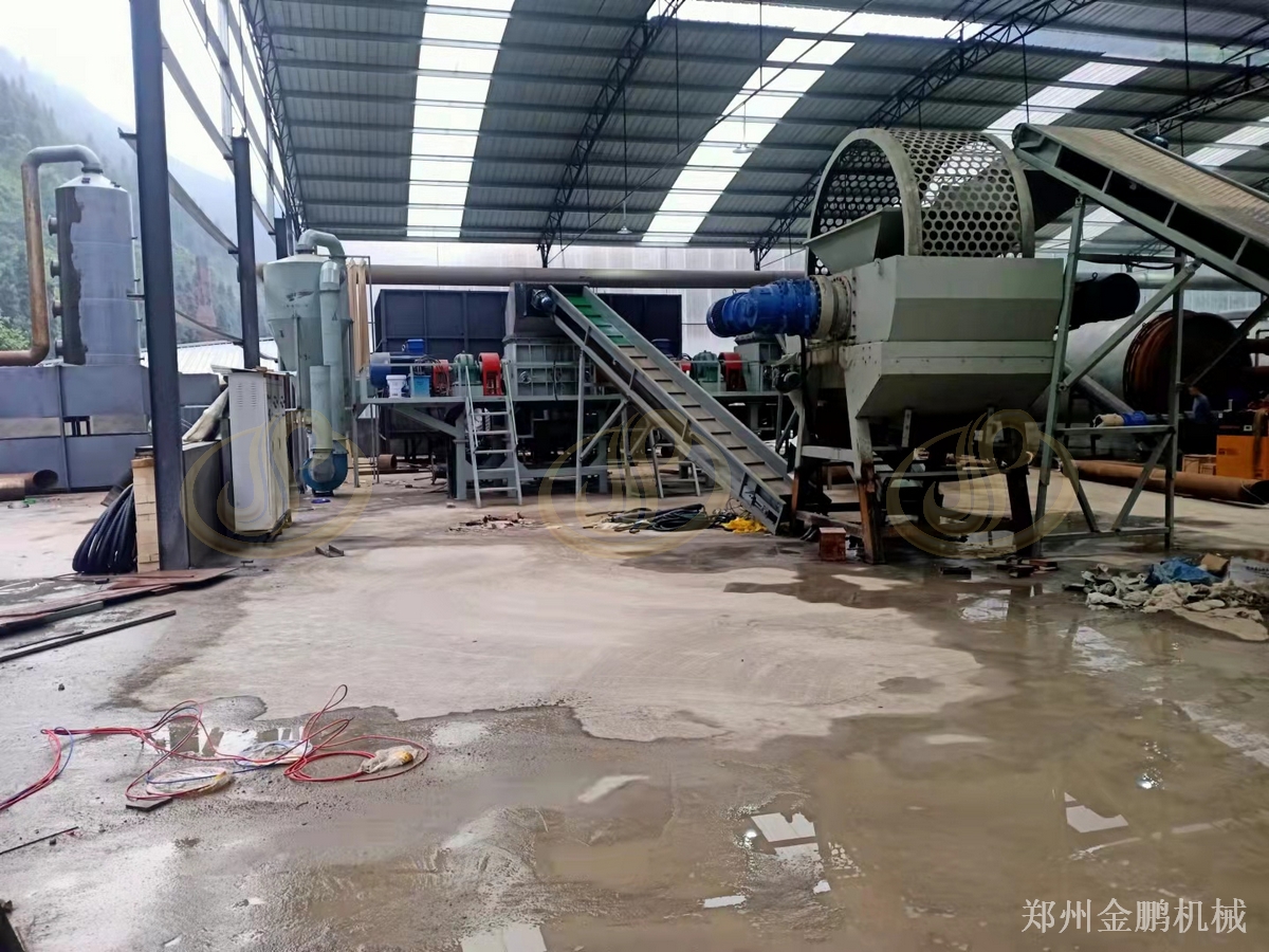 郑州金鹏轮胎破碎生产线粗破段设备配置与工艺衔接